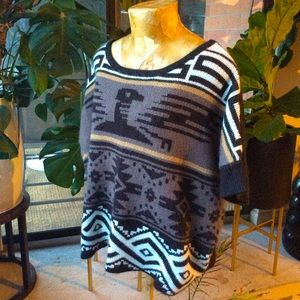 Love BY Design Aztec print Short Sleeved sweater